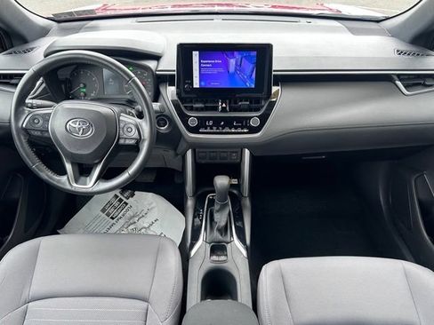 Used 2023 Toyota Corolla Cross AWD Hybrid w/ Moonroof Package image 28