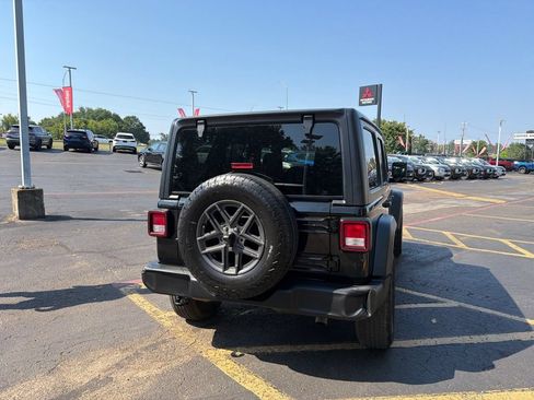 Used 2024 Jeep Wrangler Unlimited Sport AWD/4WD image 3