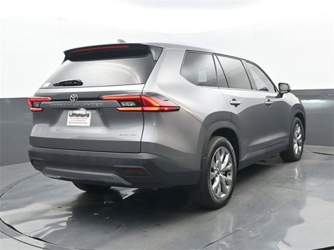 Used 2025 Toyota Grand Highlander FWD image 23