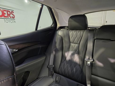 Used 2022 Buick Envision Avenir w/ Technology Package II FWD image 12