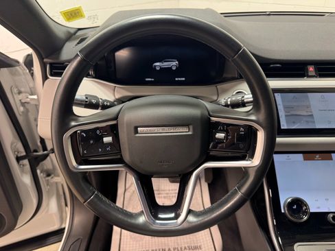 Used 2022 Land Rover Range Rover Evoque S AWD/4WD image 18
