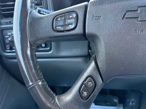 Used 2004 Chevrolet Silverado 2500 LS image 14