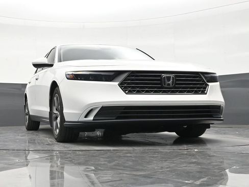 Used 2024 Honda Accord EX image 26