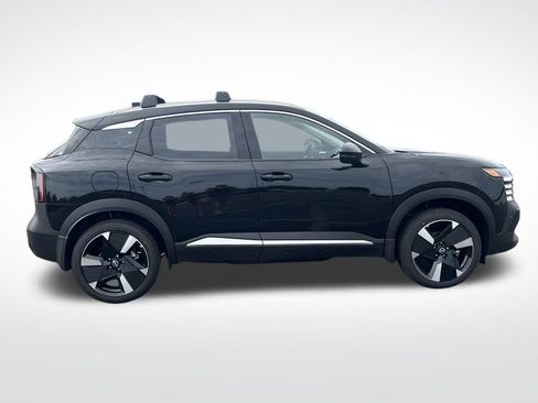 New 2026 Nissan Kicks SR w/ Cold Weather Package image 6