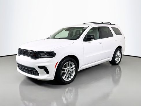 Used 2023 Dodge Durango GT image 4