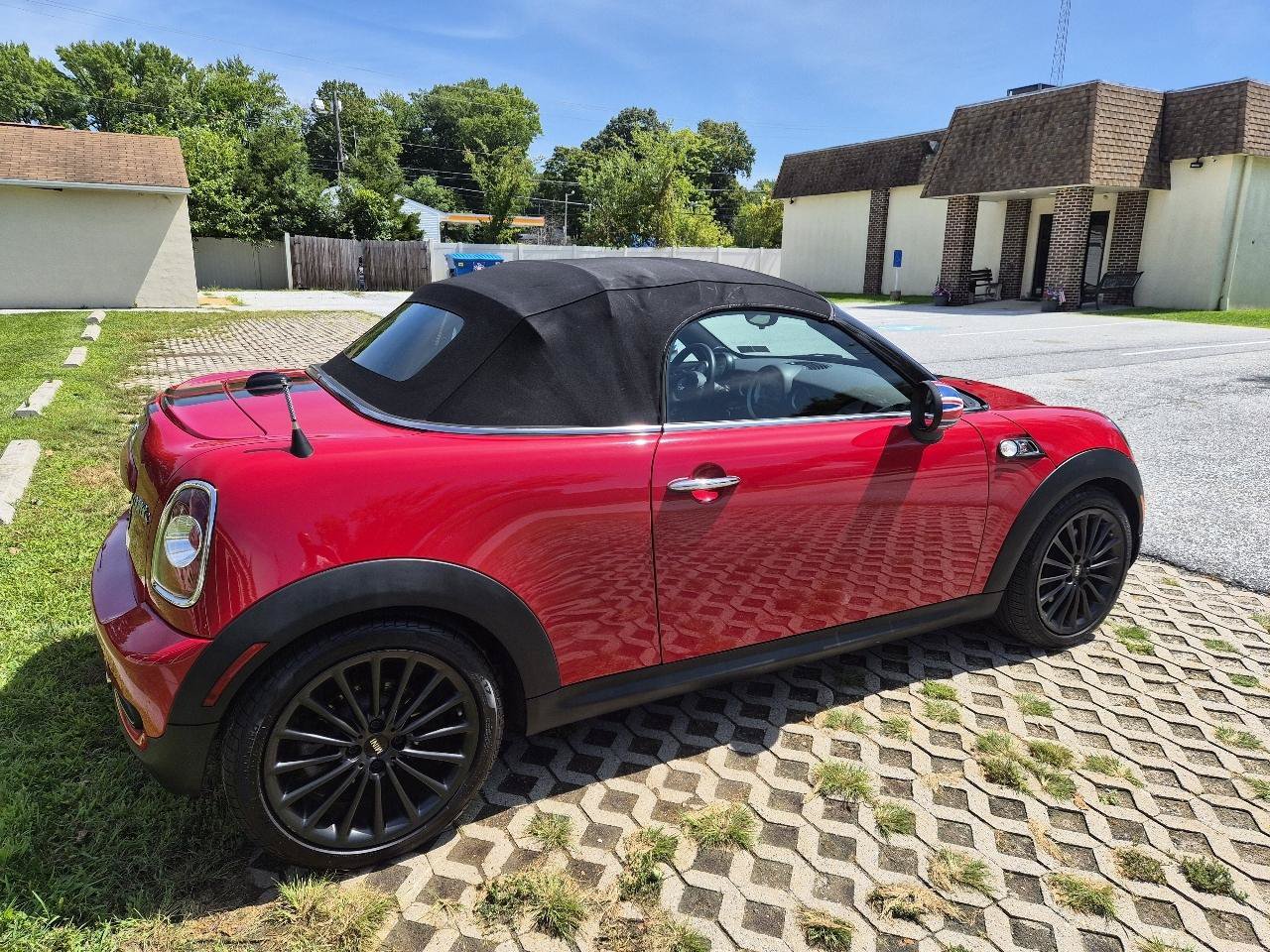 Used 2014 MINI Cooper Roadster S FWD image 9