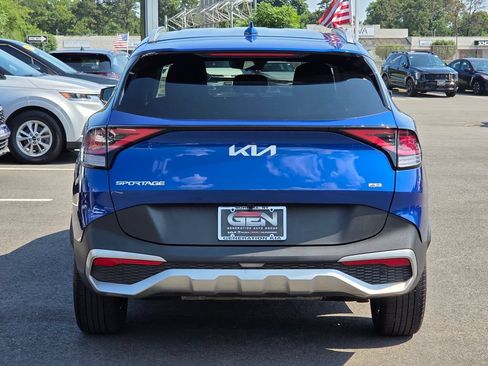 Used 2023 Kia Sportage EX AWD/4WD image 5