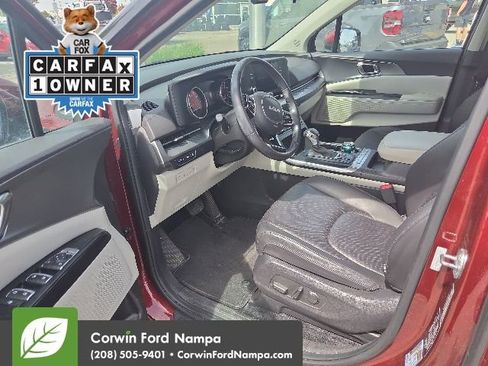 Used 2024 Kia Carnival LX FWD image 15