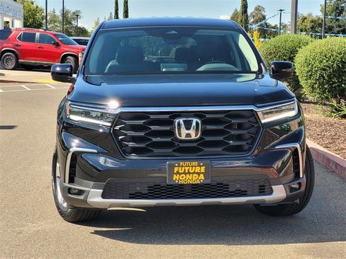New 2025 Honda Pilot EX-L image 2