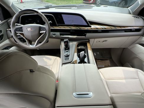Used 2021 Cadillac Escalade ESV Premium Luxury Platinum AWD/4WD image 22