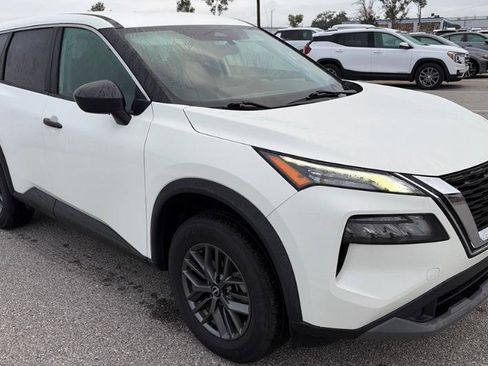 Used 2023 Nissan Rogue S FWD image 1