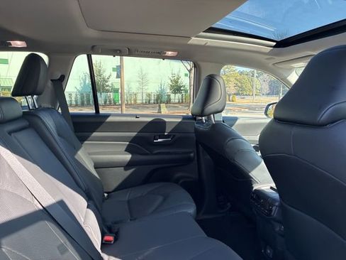 Used 2024 Toyota Grand Highlander Limited image 24