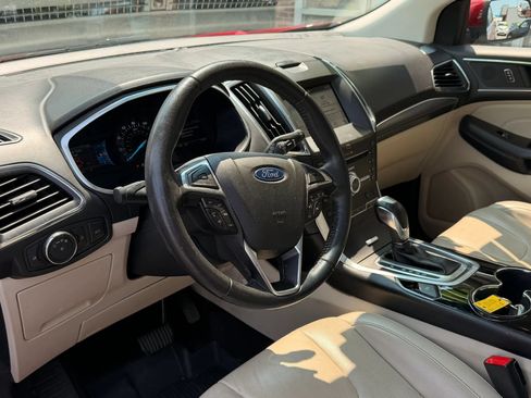 Used 2018 Ford Edge Titanium w/ Equipment Group 301A AWD/4WD image 5