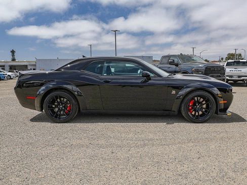 Used 2022 Dodge Challenger R/T Scat Pack RWD image 5