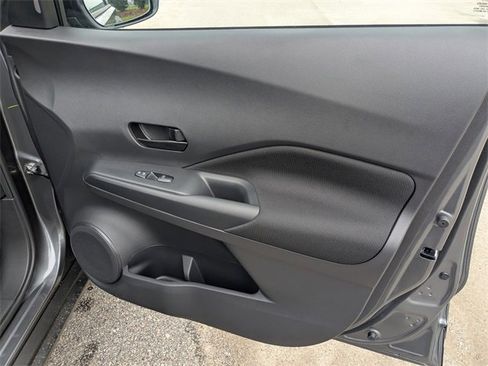 New 2025 Nissan Kicks Play S image 31