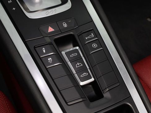 Certified 2018 Porsche 911 Turbo AWD/4WD image 28