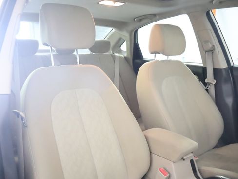 Used 2010 Hyundai Elantra GLS w/ Sunroof Pkg 3 FWD image 46