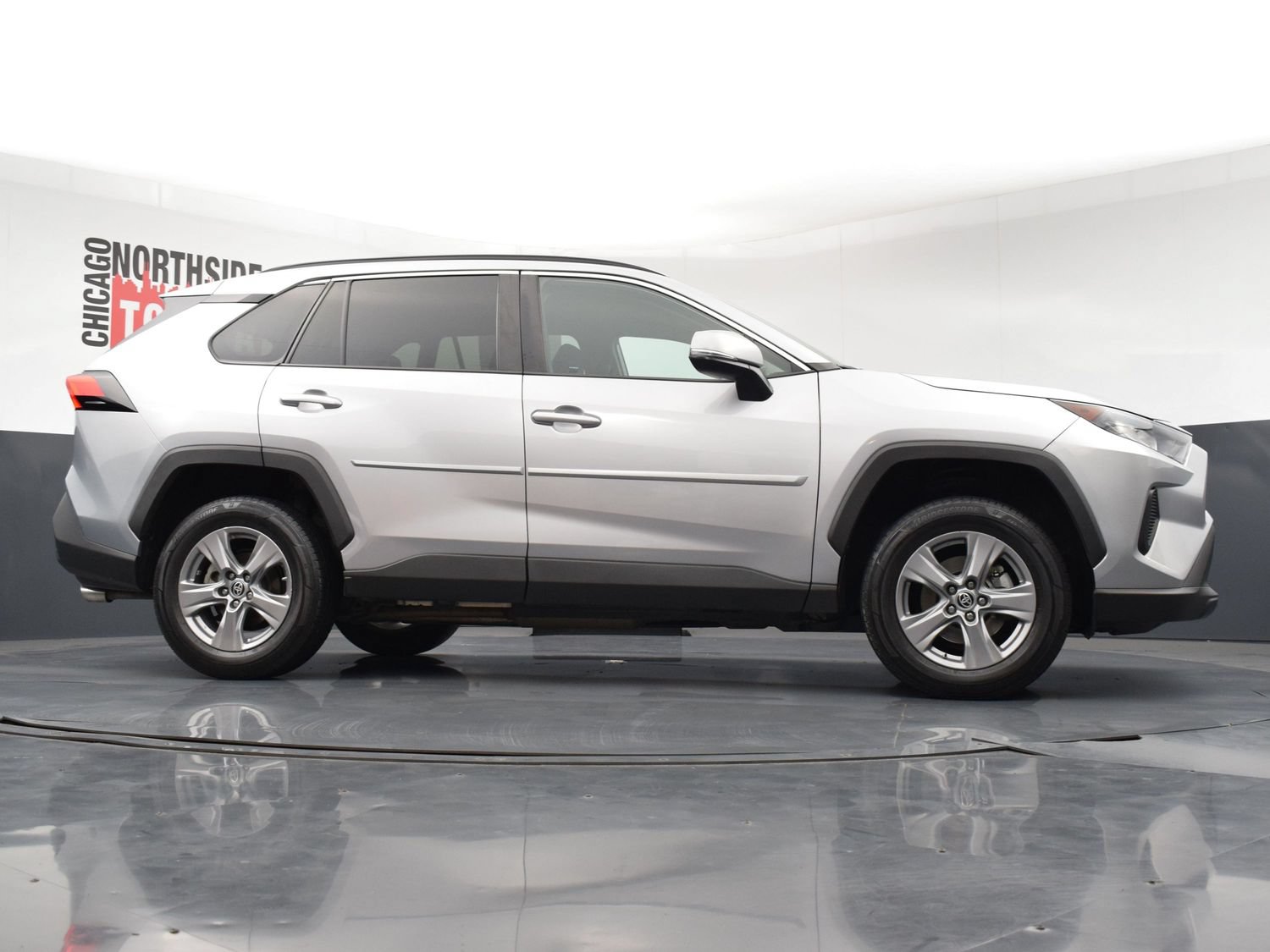 Used 2022 Toyota RAV4 LE AWD/4WD image 27