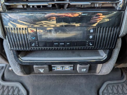 Used 2024 Jeep Wagoneer 4WD w/ Premium Group I image 16