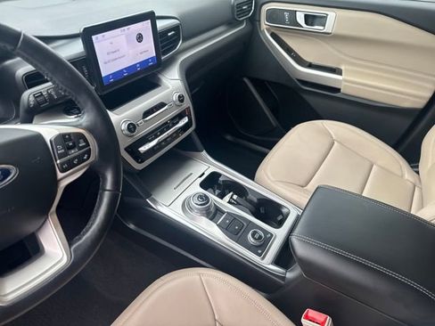 Used 2023 Ford Explorer XLT w/ Equipment Group 202A image 27