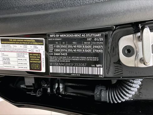 Used 2025 Mercedes-Benz GLC 300 image 32