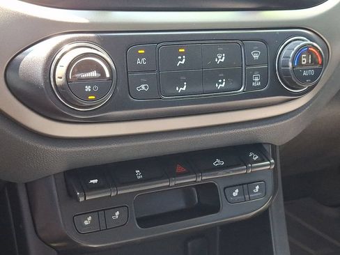 Used 2016 Chevrolet Colorado Z71 AWD/4WD image 15