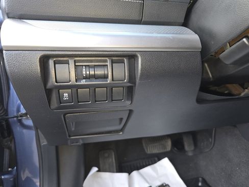 Used 2018 Subaru Outback 2.5i Premium image 18