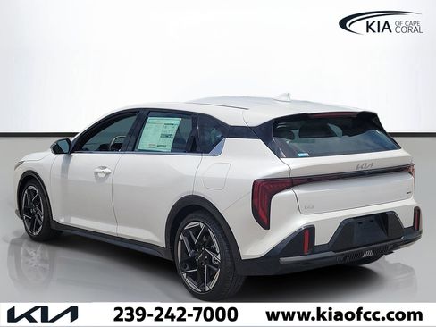 New 2026 Kia K4 GT-Line FWD image 4