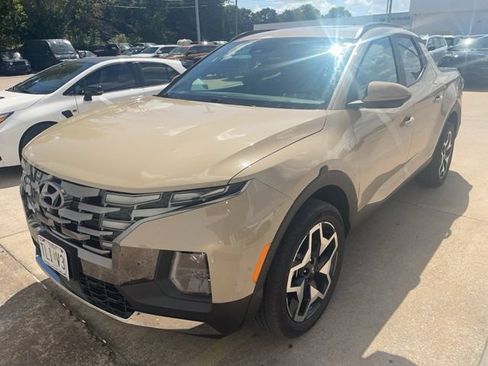 Used 2024 Hyundai Santa Cruz Limited AWD/4WD image 2
