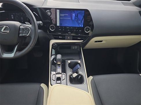Used 2024 Lexus NX 250 FWD image 17