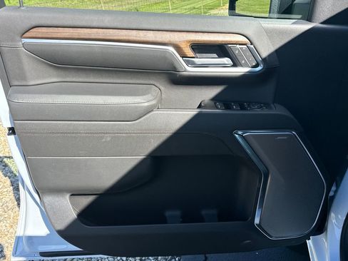 New 2026 Chevrolet Silverado 2500 High Country w/ High Country Premium Package AWD/4WD image 13