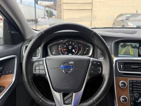 Used 2016 Volvo S60 T5 Inscription Platinum w/ Climate Package FWD image 25