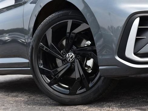 Certified 2026 Volkswagen Jetta SE w/ Black Wheel Package FWD image 3