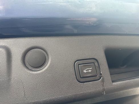 Used 2023 Chevrolet Equinox RS image 28