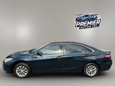 Used 2015 Toyota Camry LE FWD image 3