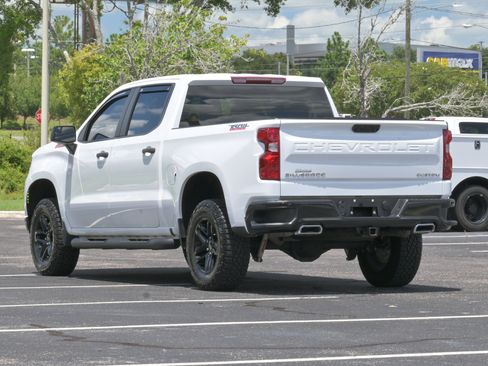 Used 2024 Chevrolet Silverado 1500 Custom Trail Boss AWD/4WD image 3