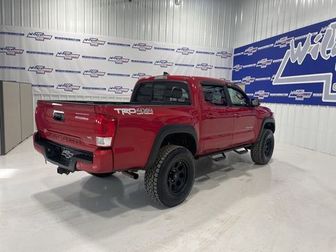 Used 2016 Toyota Tacoma TRD Off-Road image 7