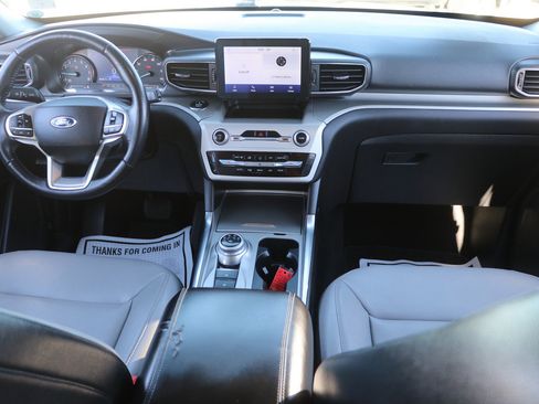 Used 2021 Ford Explorer XLT w/ Equipment Group 202A image 16