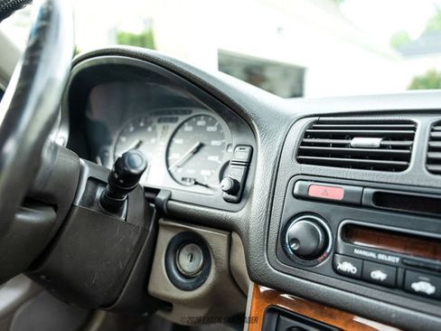 Used 1994 Acura Legend GS FWD image 47