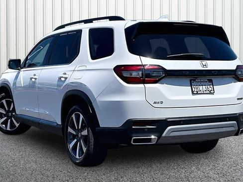 Used 2025 Honda Pilot Touring image 23