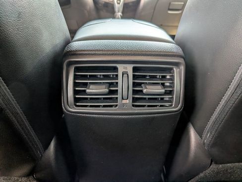 Used 2022 Nissan Rogue Sport SL FWD image 33