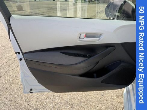 Used 2025 Toyota Corolla LE FWD image 19