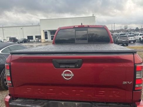 Used 2022 Nissan Frontier SV w/ Technology Package image 5