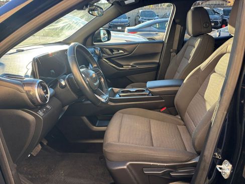 Used 2025 Chevrolet Equinox LT image 27