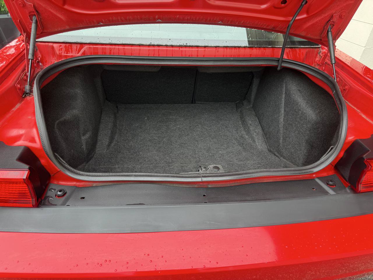 Used 2009 Dodge Challenger SRT8 RWD image 11