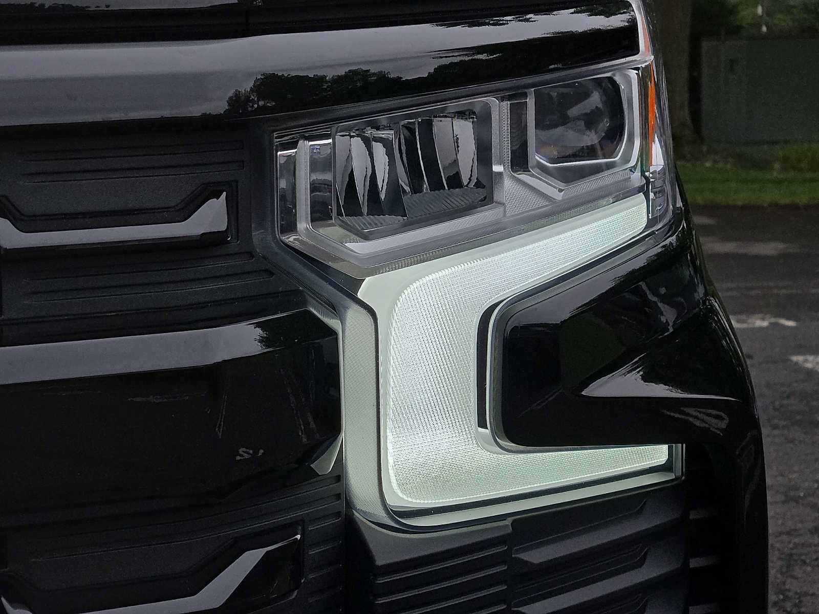 Used 2024 Chevrolet Silverado 1500 RST w/ Z71 Off-Road Package AWD/4WD image 9