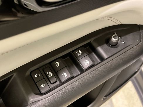 Used 2022 Jeep Compass Limited image 29