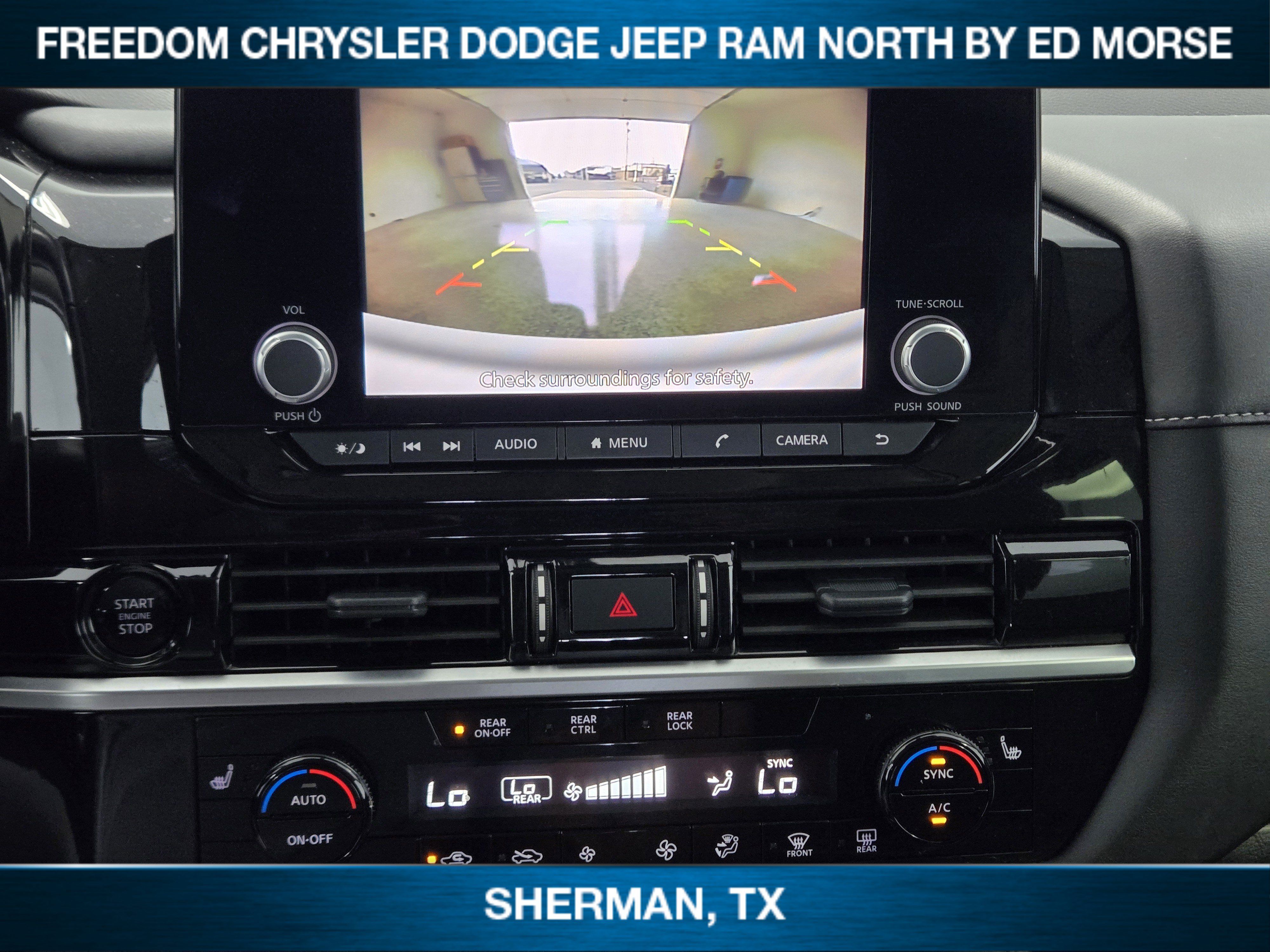 Used 2025 Nissan Pathfinder SV FWD image 12