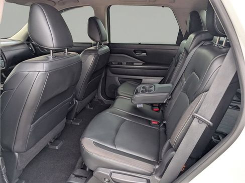 Used 2022 Nissan Pathfinder SL w/ Cargo Package AWD/4WD image 19