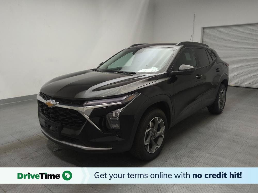 Used 2025 Chevrolet Trax LT w/ LT Convenience Package FWD image 1